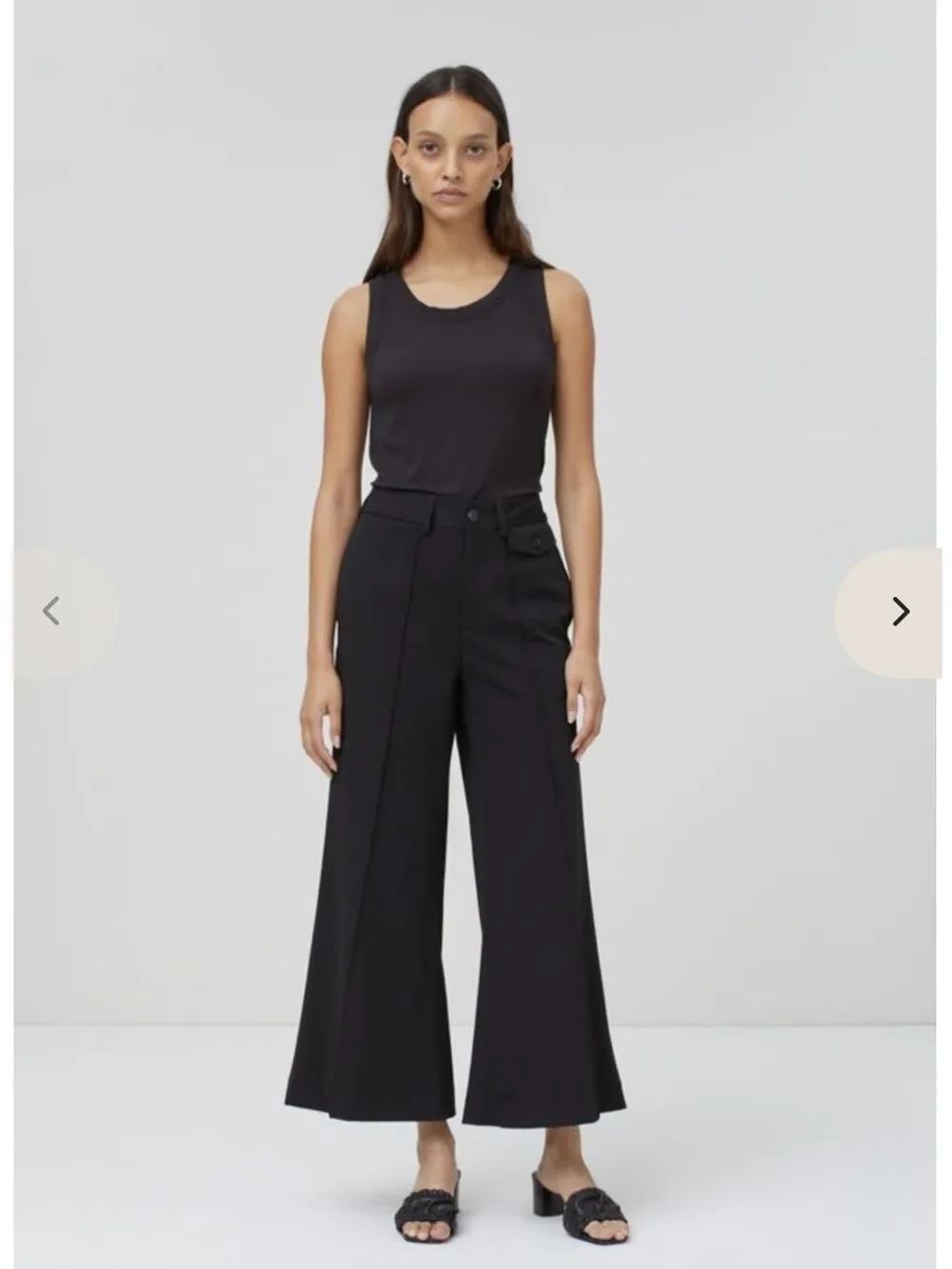 $298 Closed Valery Navy Cropped wide leg trousers pants size 29